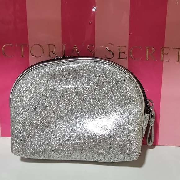 Victoria's secret sparkly silver  mini  make up  bag - Picture 8 of 8